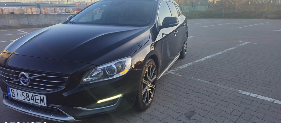 Volvo V60 cena 50900 przebieg: 260000, rok produkcji 2013 z Białystok małe 497